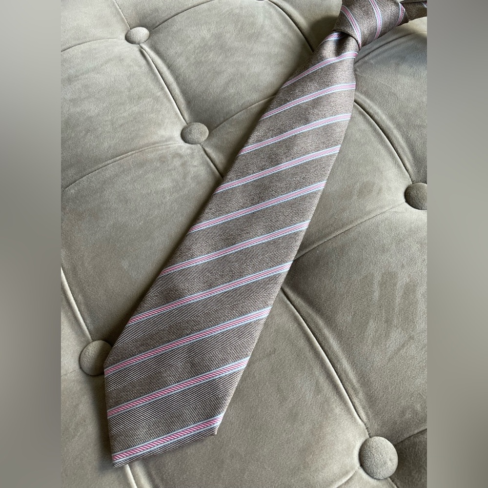 ISAIA Men’s tan and pink neck tie